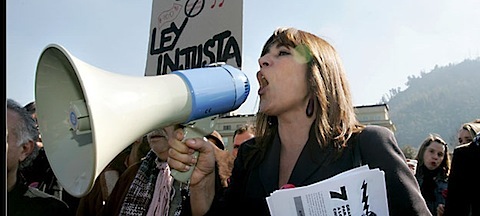 Esperanza Silva, Protestando con entusiasmo